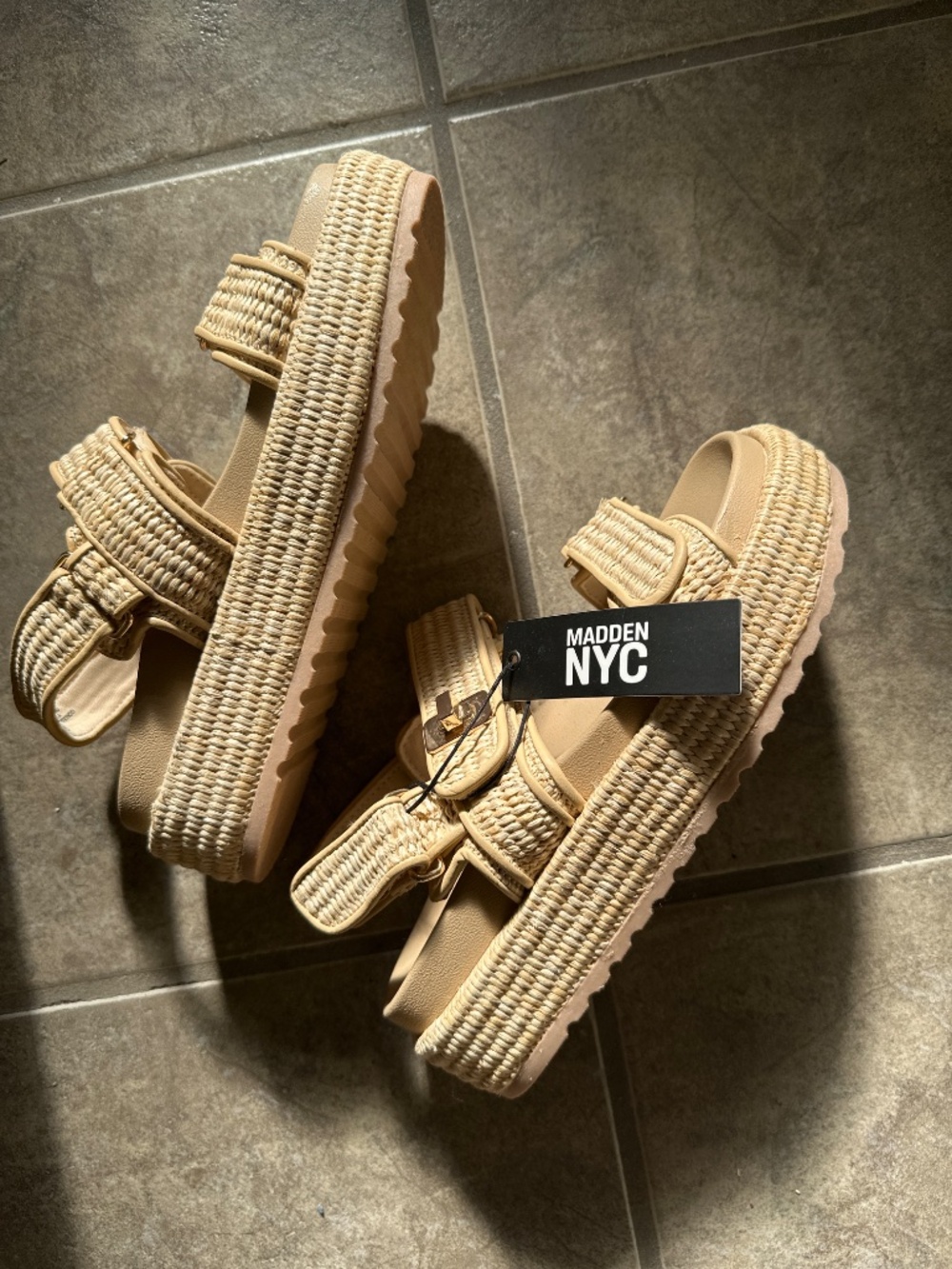 Steve Madden platform sandals - Picture 2 of 4